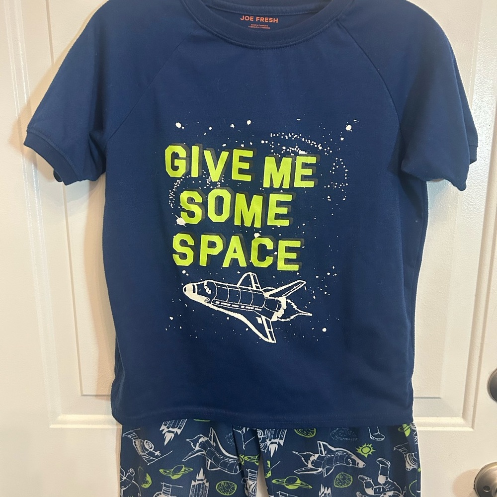 4/$20🌷JoeFresh Pajama Set “Give Me Some Space!🚀”~ Youth size 14 EUC